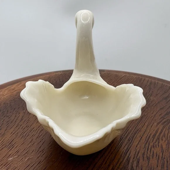 VTG Lenox “To The Bride!” Swan Salt Server/ Small Trinket Holder - Picture 4 of 9